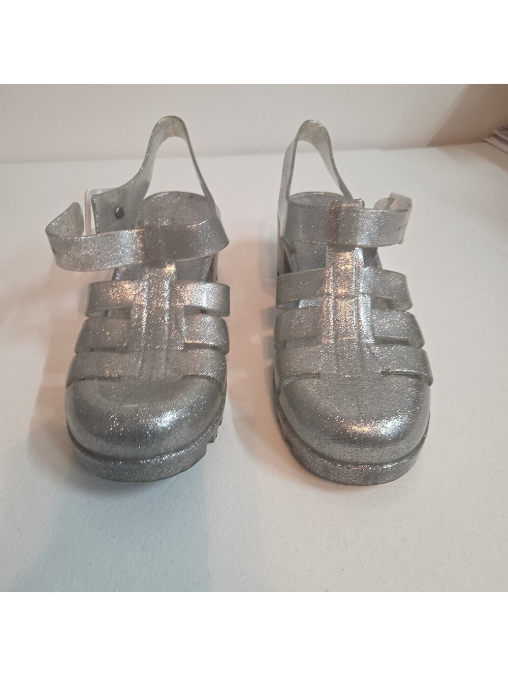 women's silver glitter fisherman-style jelly sandals by Rouge size 9